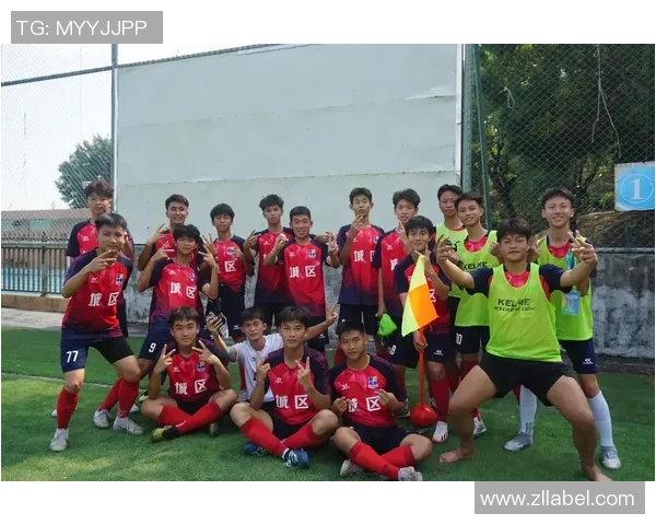 上海足球队在足球团队协作排行榜中荣获第九名展现团队精神与实力