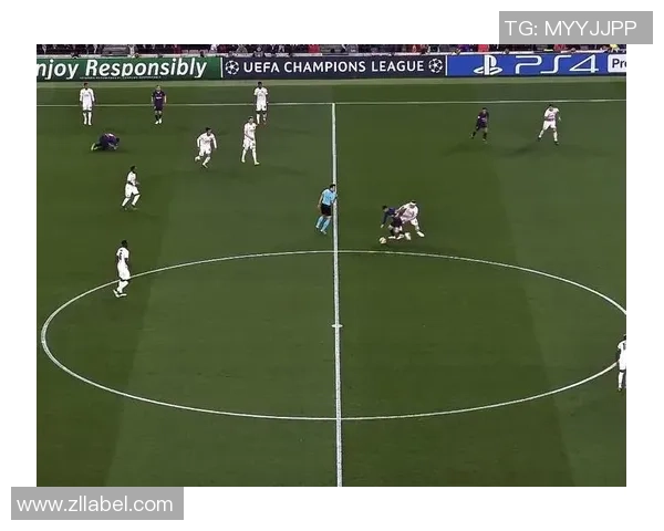 足球场上的激烈冲突精彩瞬间高清集锦让你目睹球员间的火爆对抗 足球场上的激烈冲突精彩瞬间高清集锦让你目睹球员间的火爆对抗